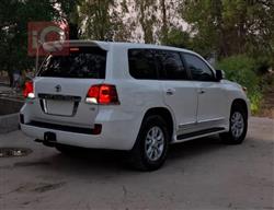 تۆیۆتا لاند کروزەر